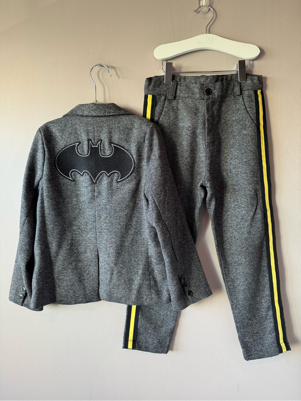 Lola + The Boys x Warner Brothers DC Comics Batman Matching Suit Set 6 Years